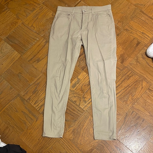 Uniqlo Men's Khaki Chinos - Picture 1 of 4